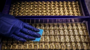 جني الأرباح.. تراجع أسعار الذهب عالميًا بنسبة تتجاوز 1% في تعاملات اليوم المباشرة